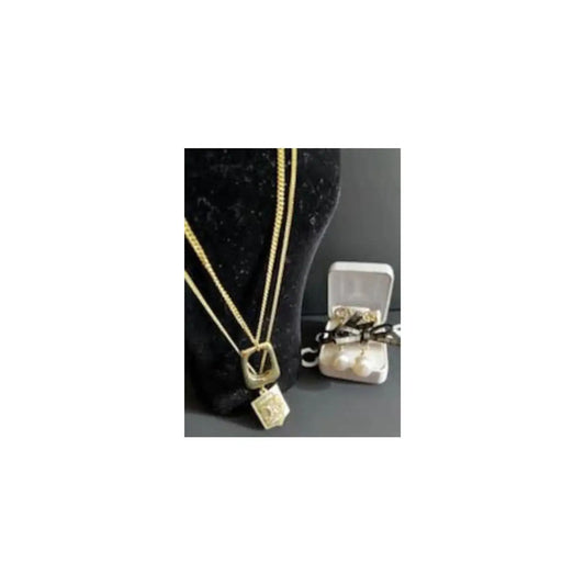 Luxury Pearl Design Earrings