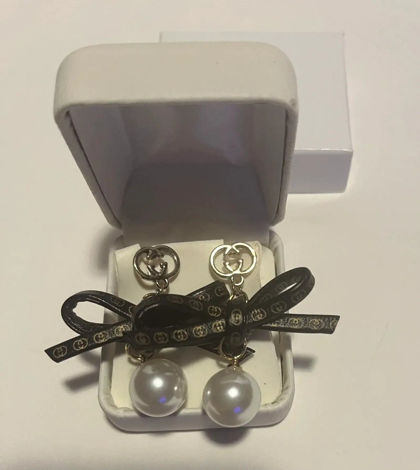 Luxury Pearl Design Earrings