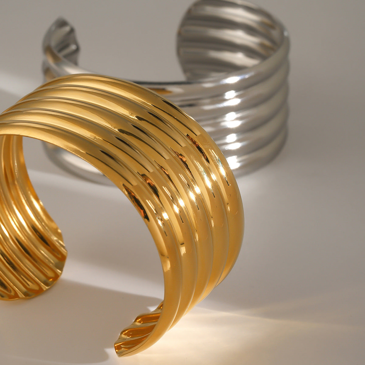 Retro Style 18K Gold Stainless Steel Multi-layer Tube Glossy Bracelet