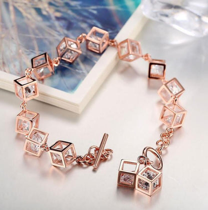 Three-dimensional square copper gold zircon bracelet Korean version of the best selling electroplated white gold jewelry Zircon TO buckle bracelet
