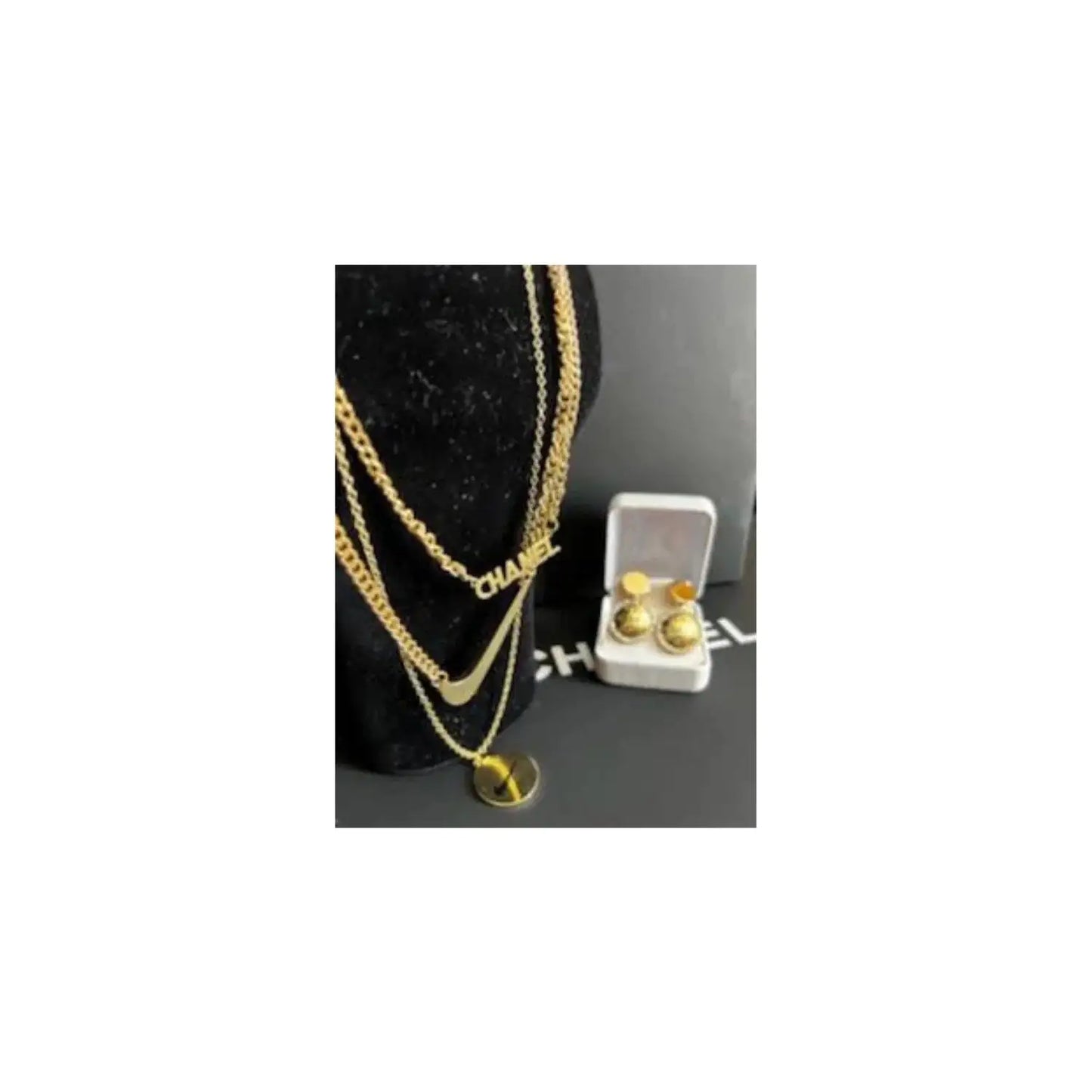 Women Pendant Lux Design Necklace