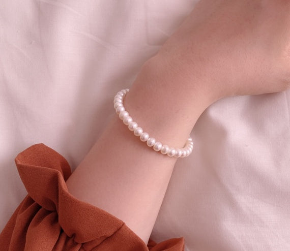 14K Gold Natural Pearl Bracelet