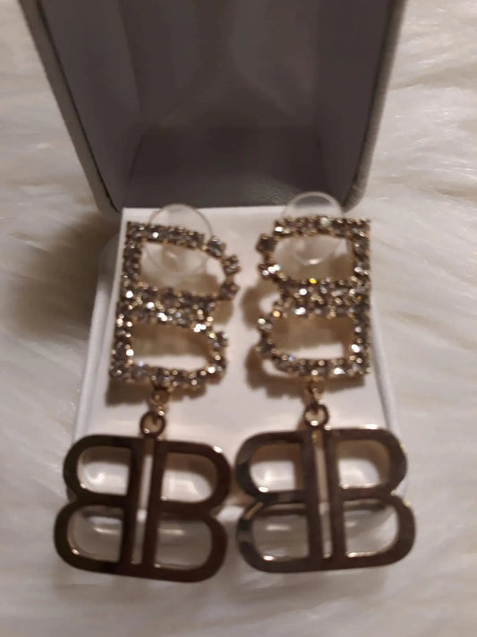 Chic Design Earrings