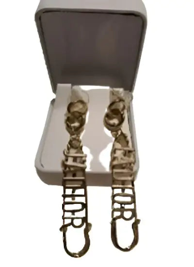 Chic Pendant Design Earrings