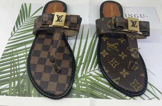 Fashion Design Thong Flat sandals